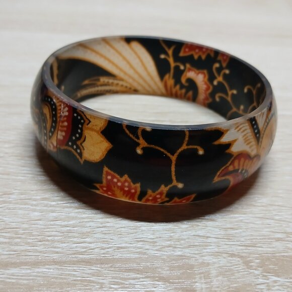 Vintage Resin Patterned Bangle Bracelet Costume Jewelry #22 - Picture 1 of 8